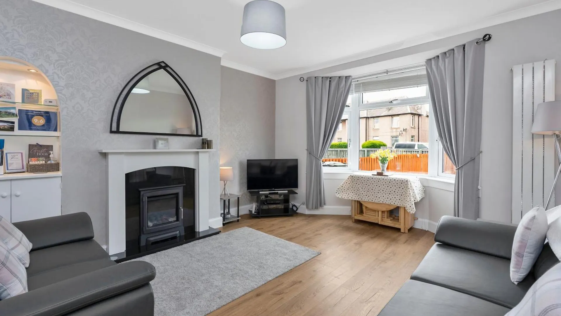 Crewe Apartment - 2 Bed, Free Off Street Parking And Private Garden location