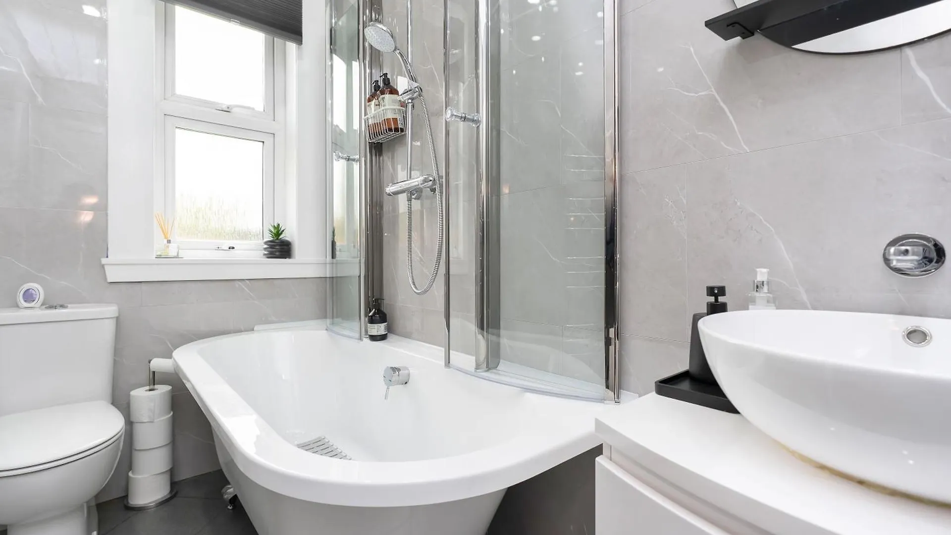 Crewe Apartment - 2 Bed, Free Off Street Parking And Private Garden EDI Velká Británie
