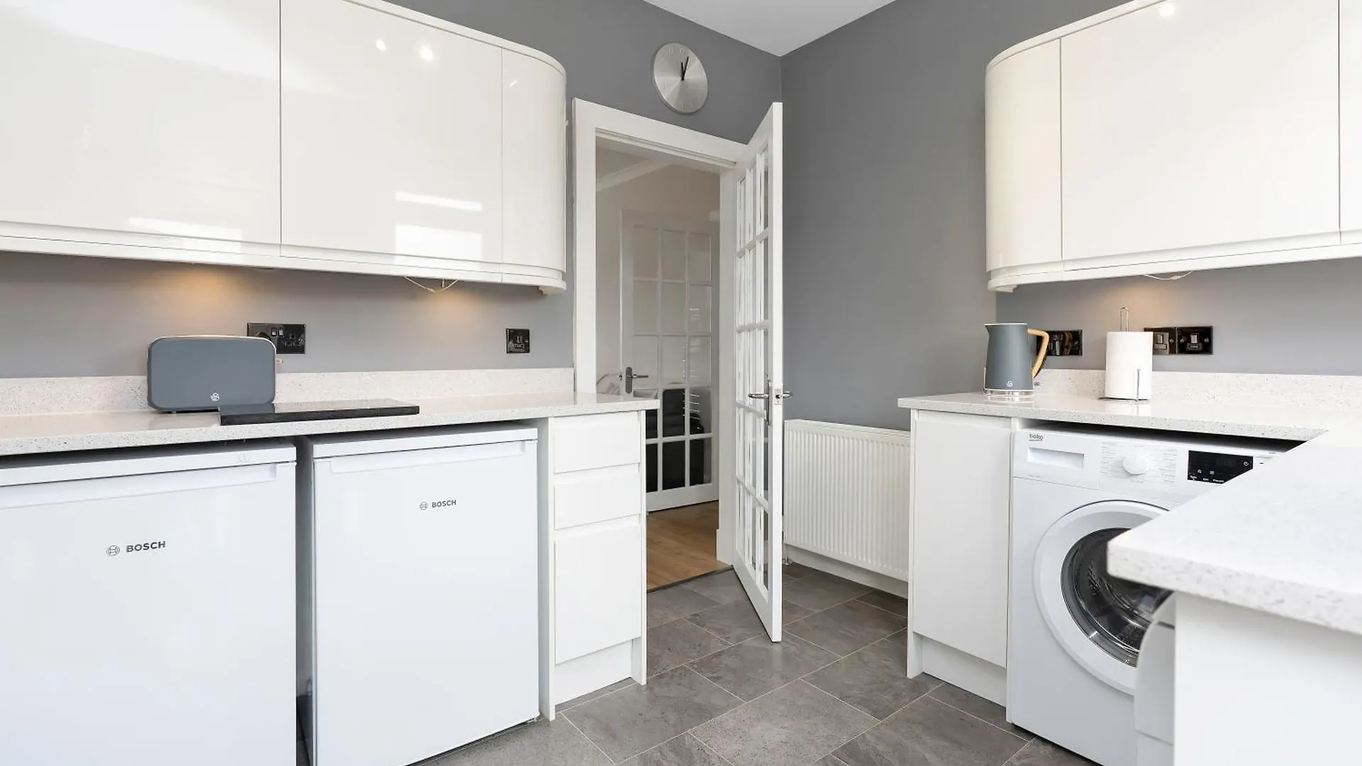 Crewe Apartment - 2 Bed, Free Off Street Parking And Private Garden Edinburgh 0*,  United Kingdom