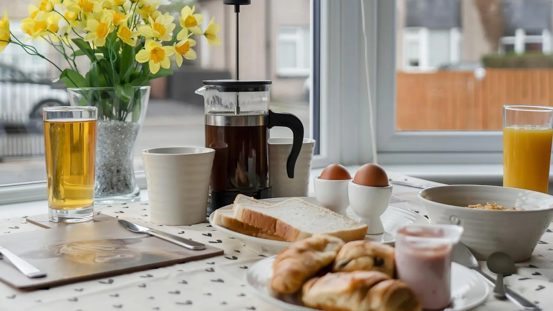 Crewe Apartment - 2 Bed, Free Off Street Parking And Private Garden Edinburgh