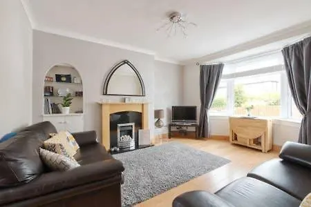 Crewe Apartment - 2 Bed, Free Off Street Parking And Private Garden Edinburgh